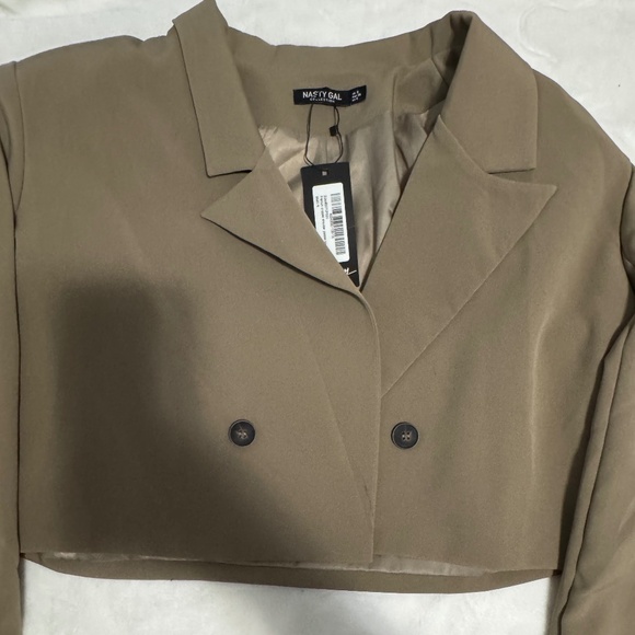 Nasty Gal Cropped Shoulder Padded Blazer - Picture 1 of 4